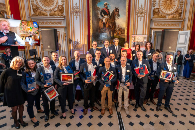 Les Hussards Bleus du Groupe Galilé, ambassadeurs de l’excellence industrielle française, célébrés aux invalides !